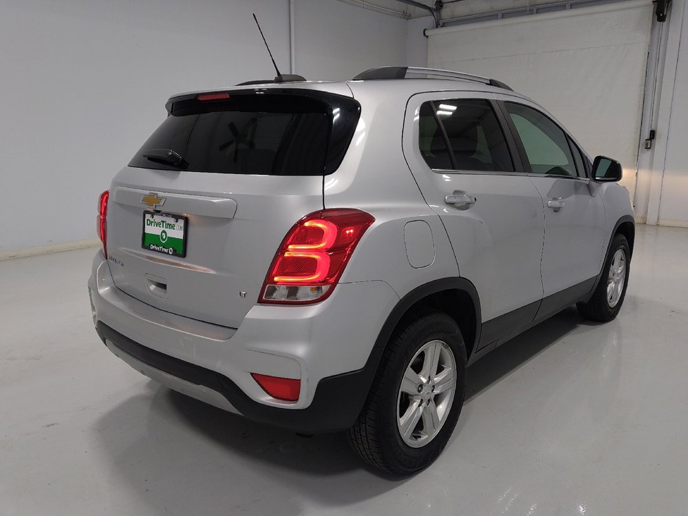 Used 2019 Chevrolet Trax LT w/ LT Convenience Package image 9