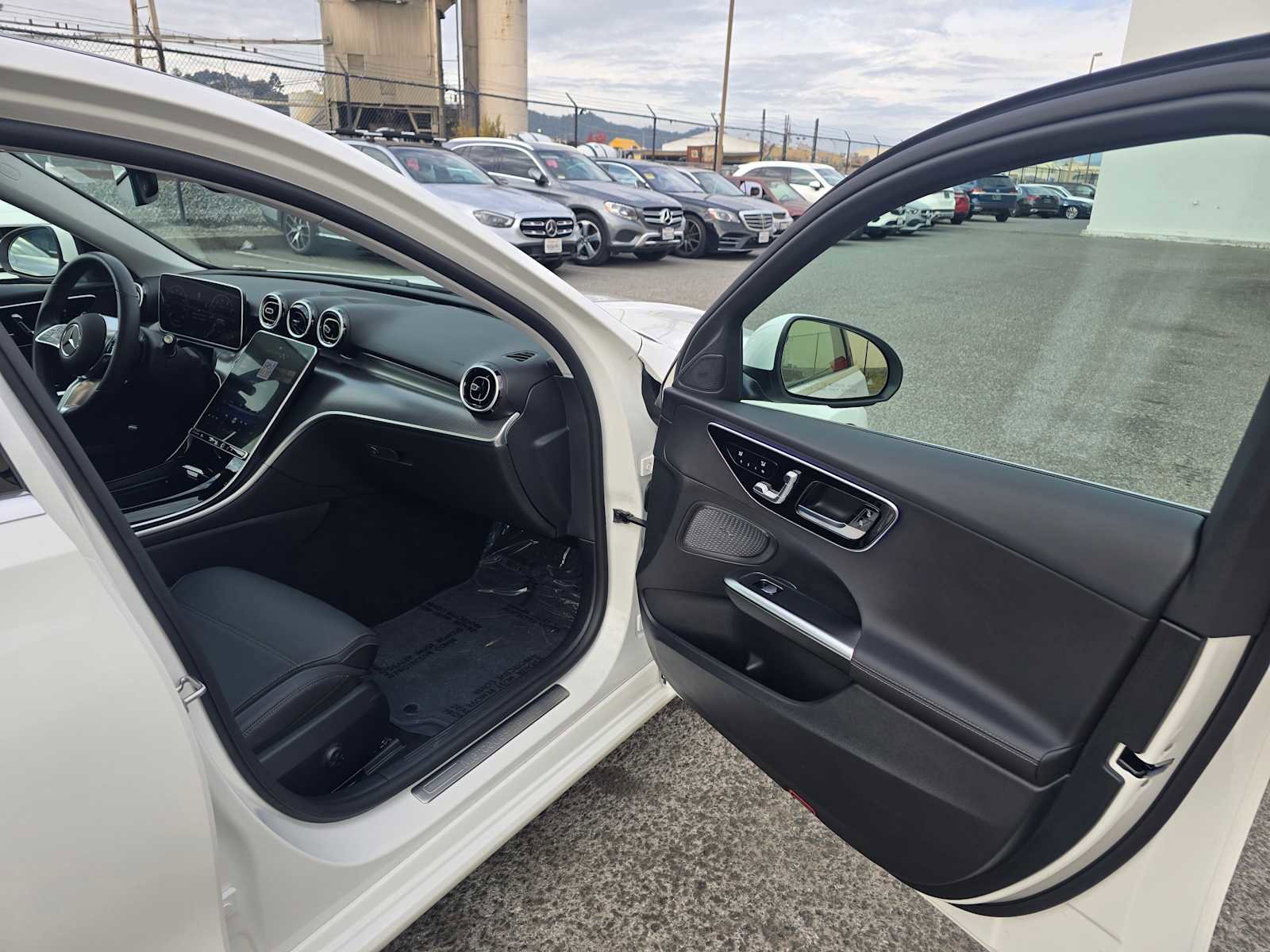 Used 2025 Mercedes-Benz C 300 C 300 image 12