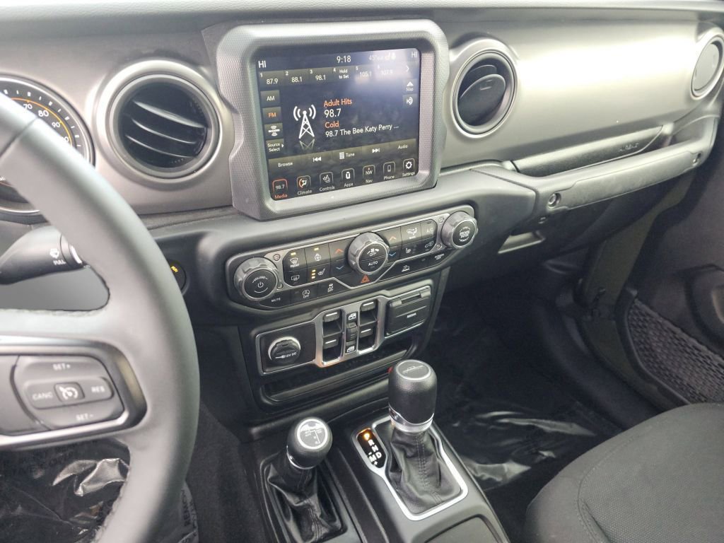 Used 2023 Jeep Gladiator Sport AWD/4WD image 33