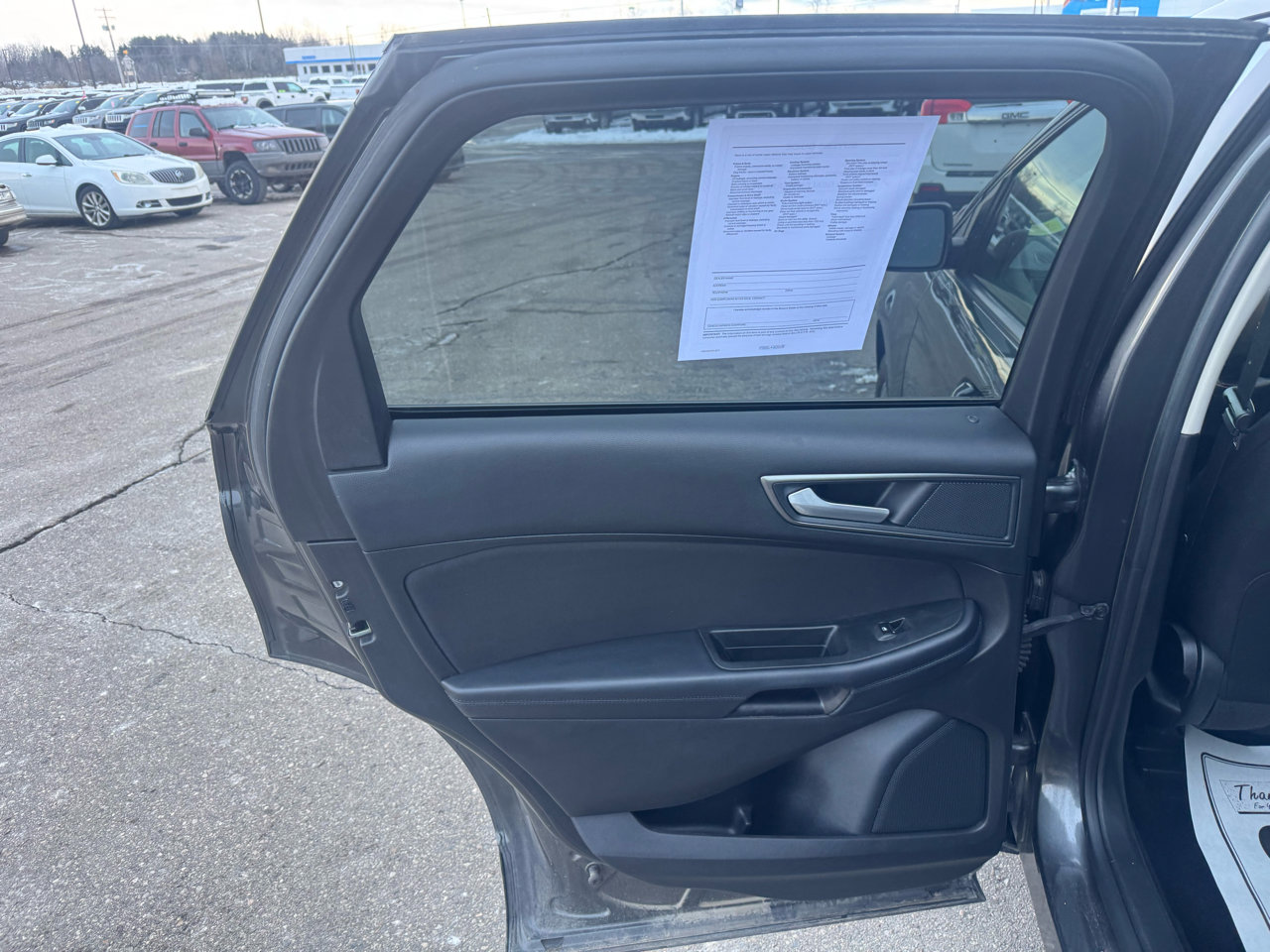 Used 2018 Ford Edge SE image 14