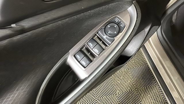 Used 2023 Chevrolet Malibu LT FWD image 10