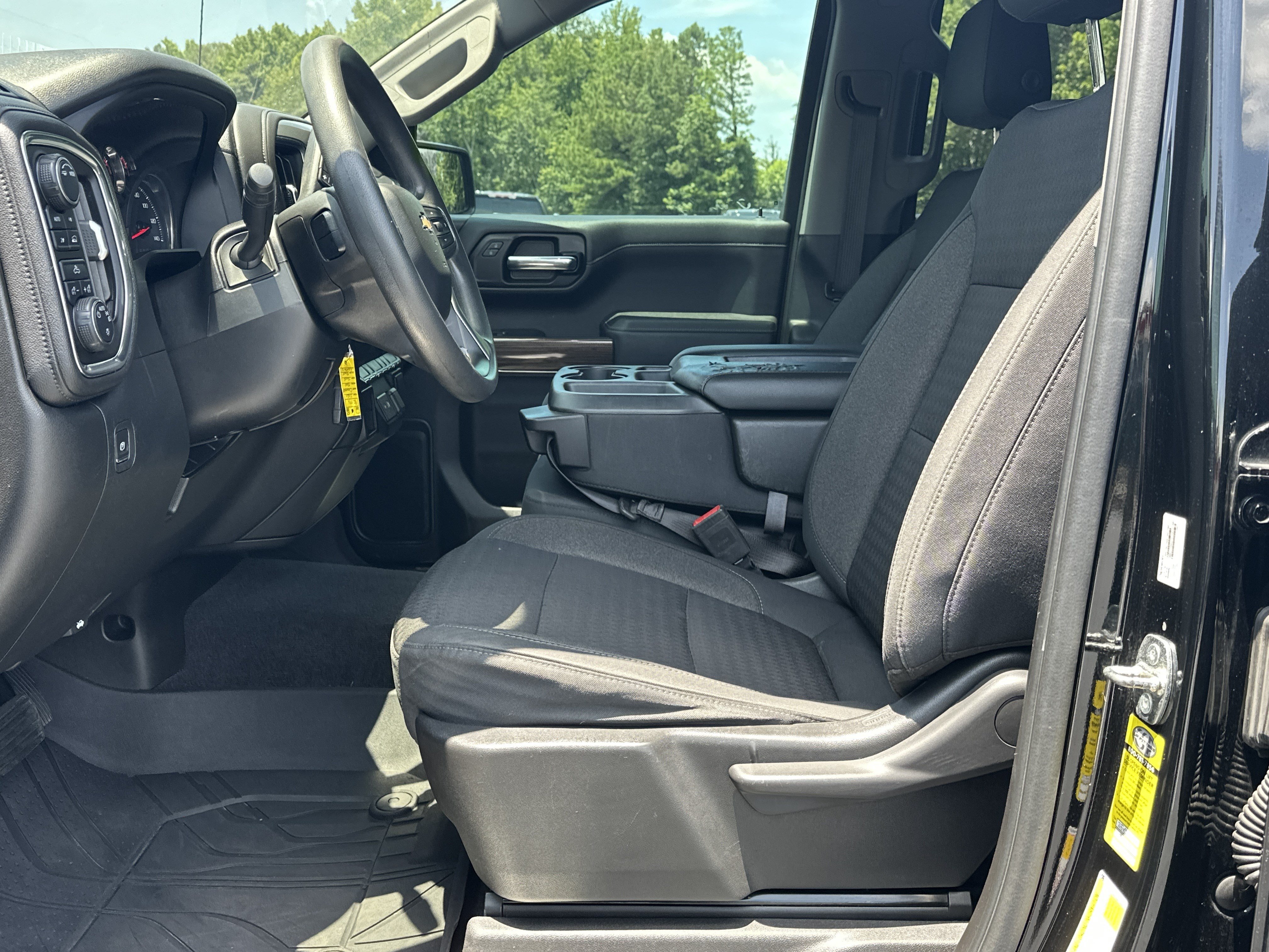 Used 2020 Chevrolet Silverado 1500 LT w/ Trailering Package AWD/4WD image 9