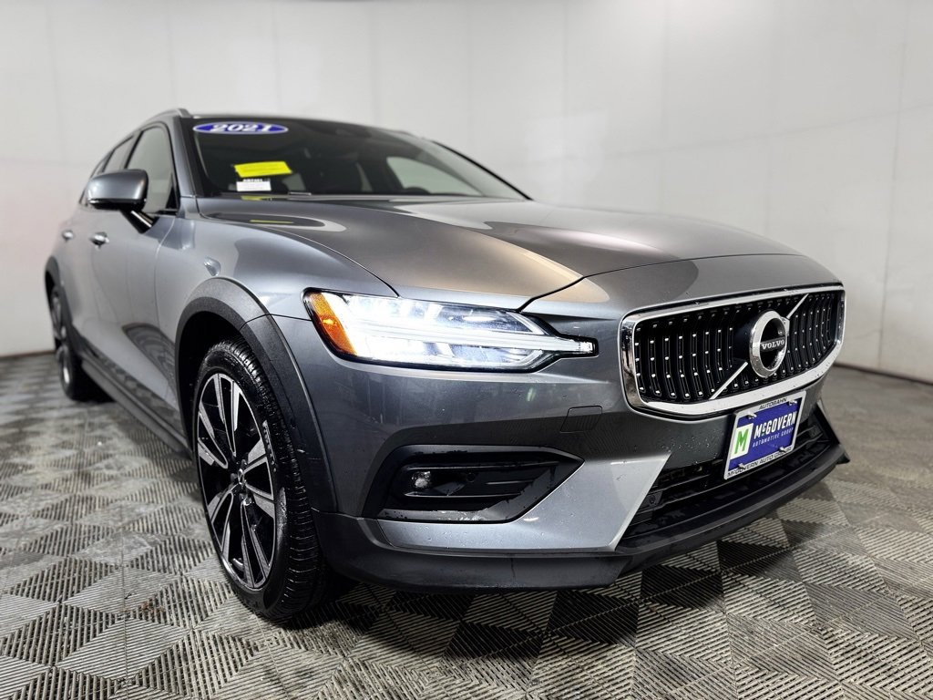 Used 2021 Volvo V60 T5 Cross Country w/ Climate Package image 7