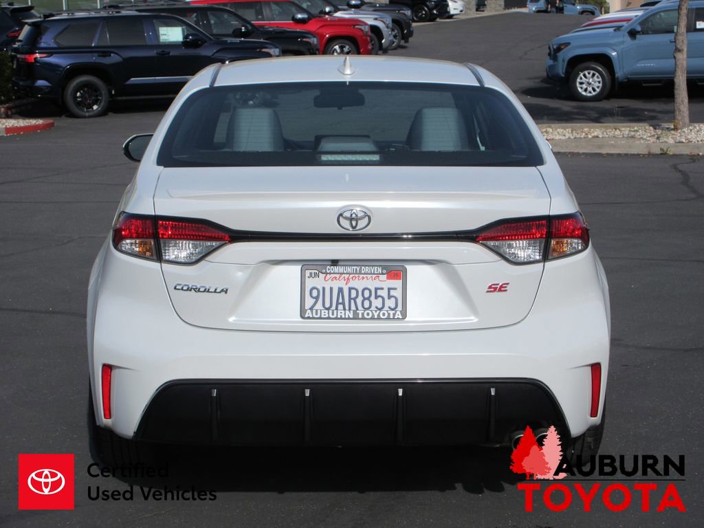 Certified 2025 Toyota Corolla SE w/ Convenience Package image 5