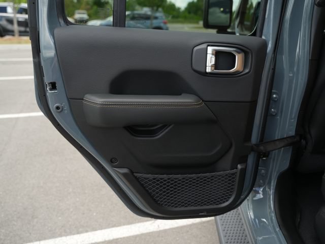 Used 2026 Jeep Wrangler Unlimited Sahara AWD/4WD image 16