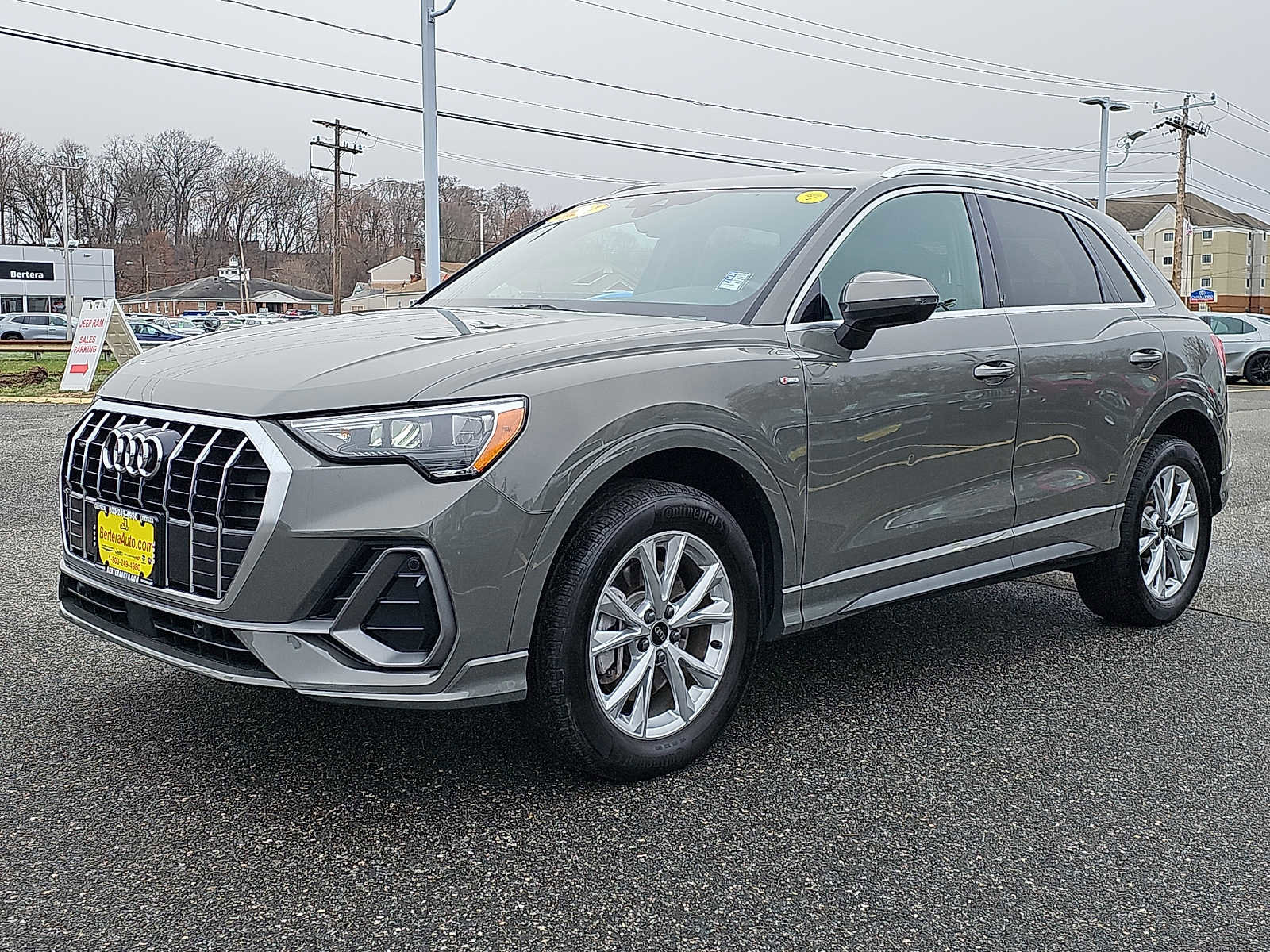 Used 2021 Audi Q3 2.0T Premium image 3