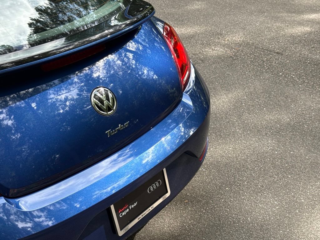 Used 2013 Volkswagen Beetle R-Line FWD image 10
