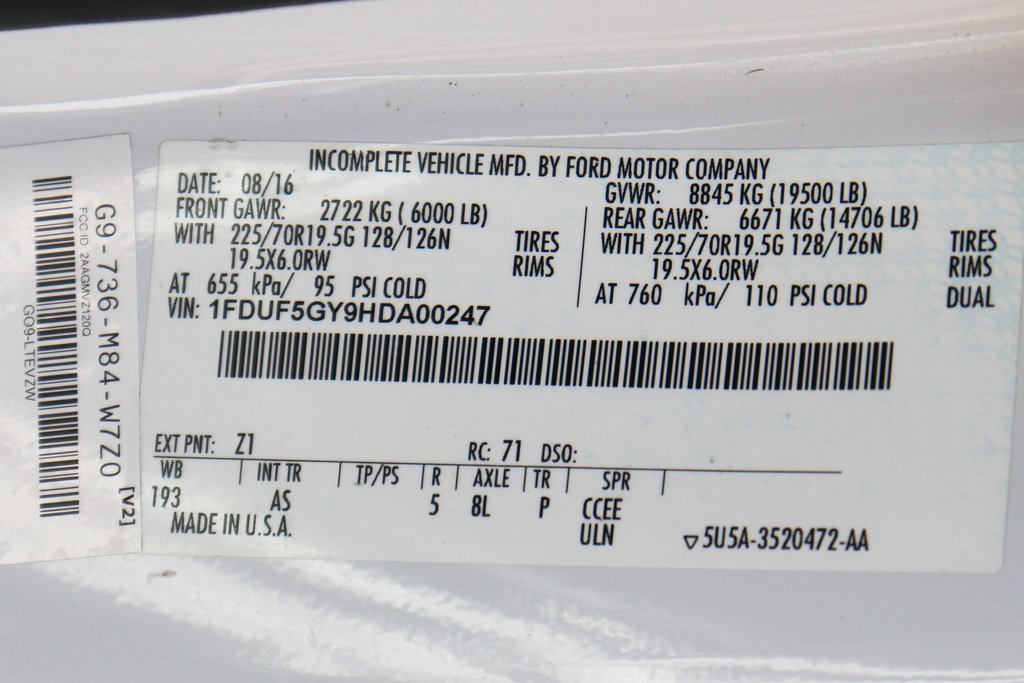 Used 2017 Ford F550 2WD Regular Cab Super Duty image 42