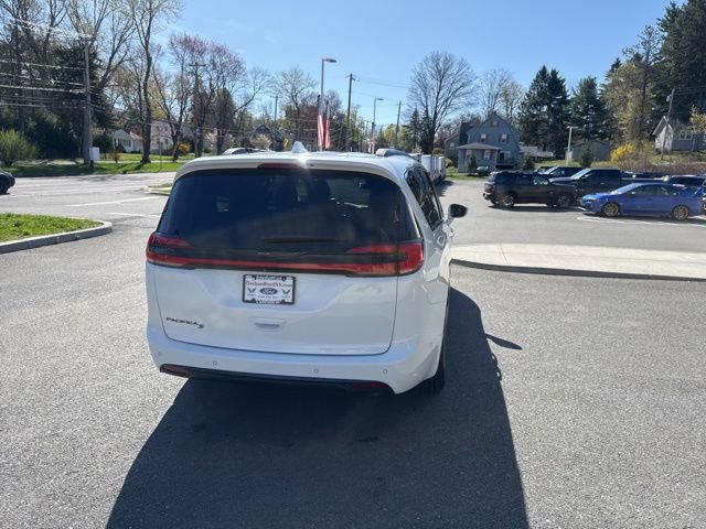 Used 2021 Chrysler Pacifica Touring-L w/ Premium & Safety Sphere Group image 7