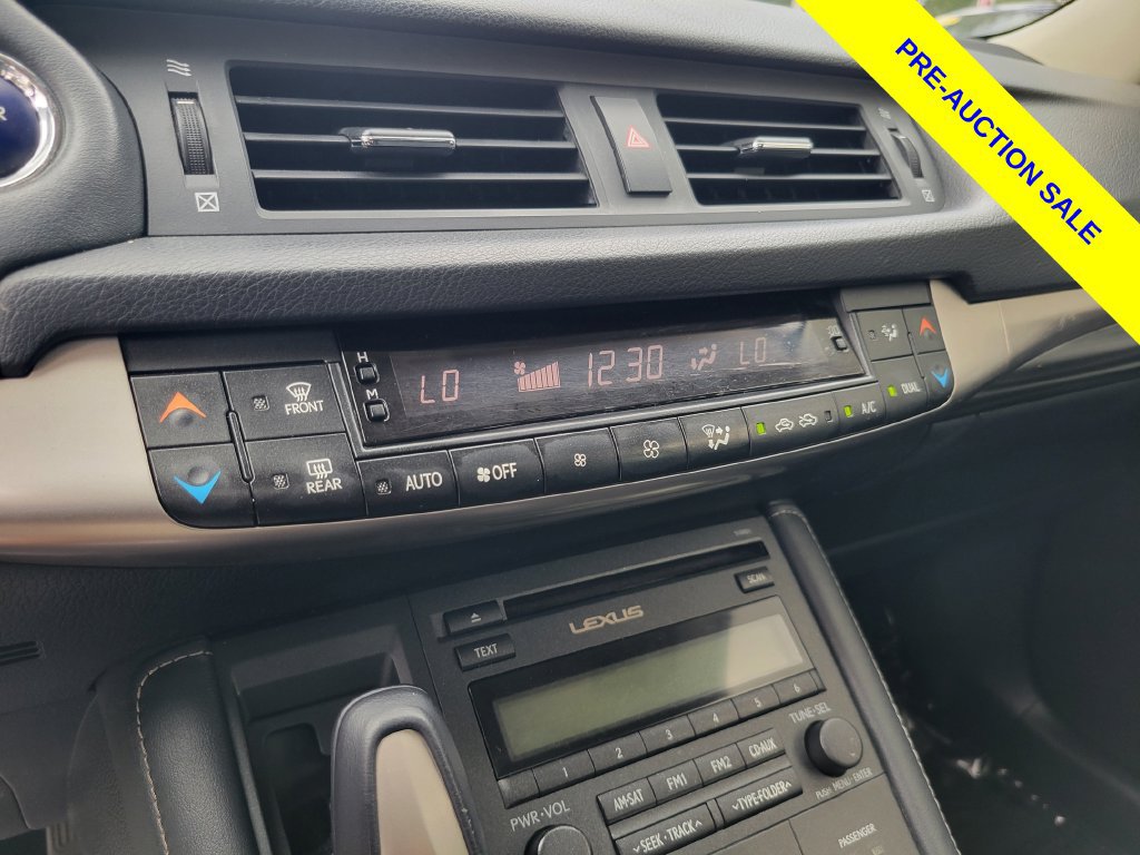 Used 2017 Lexus CT 200h w/ Seat Comfort Package FWD image 27