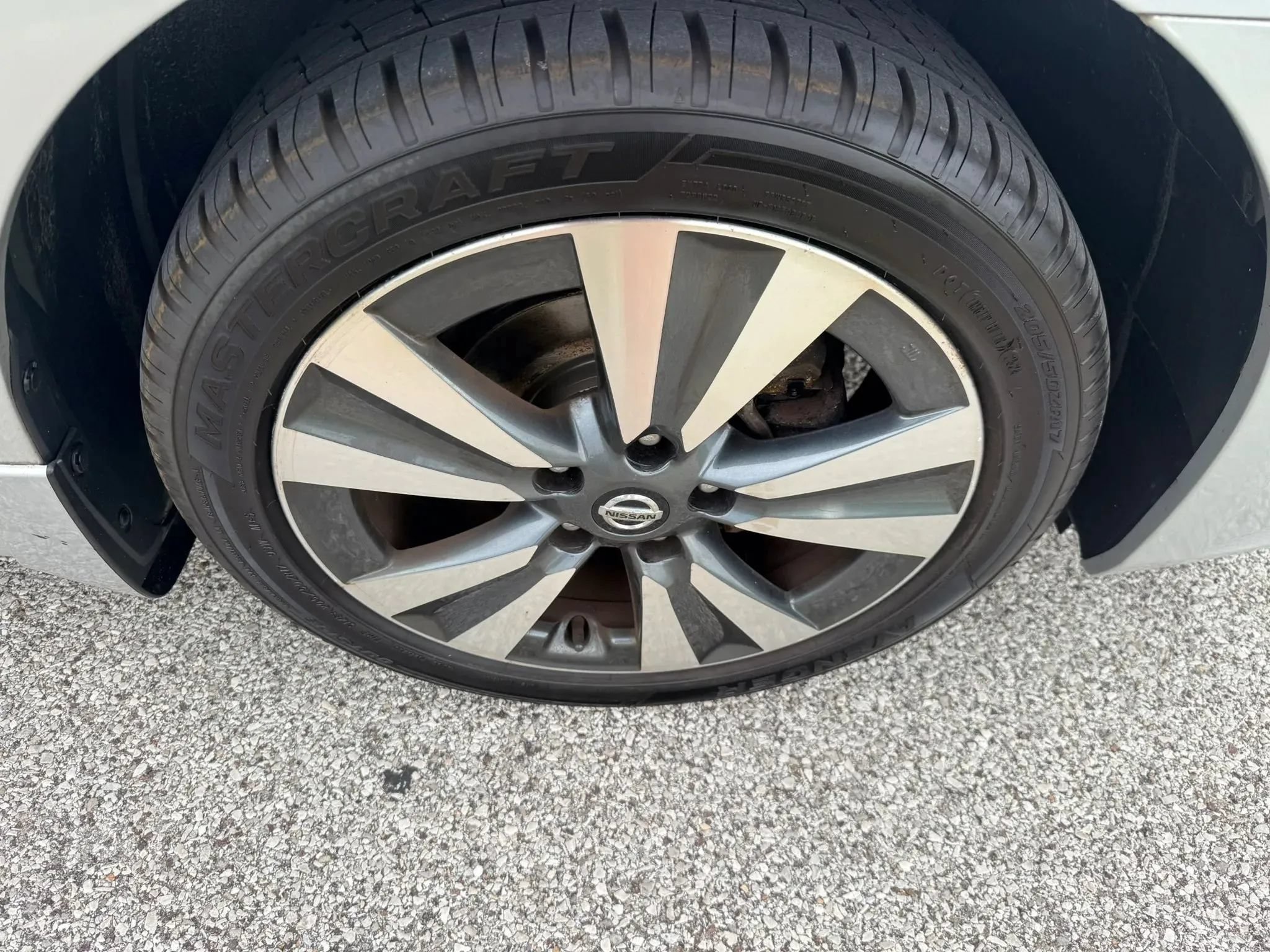 Used 2018 Nissan Sentra SL w/ Protection Package FWD image 28