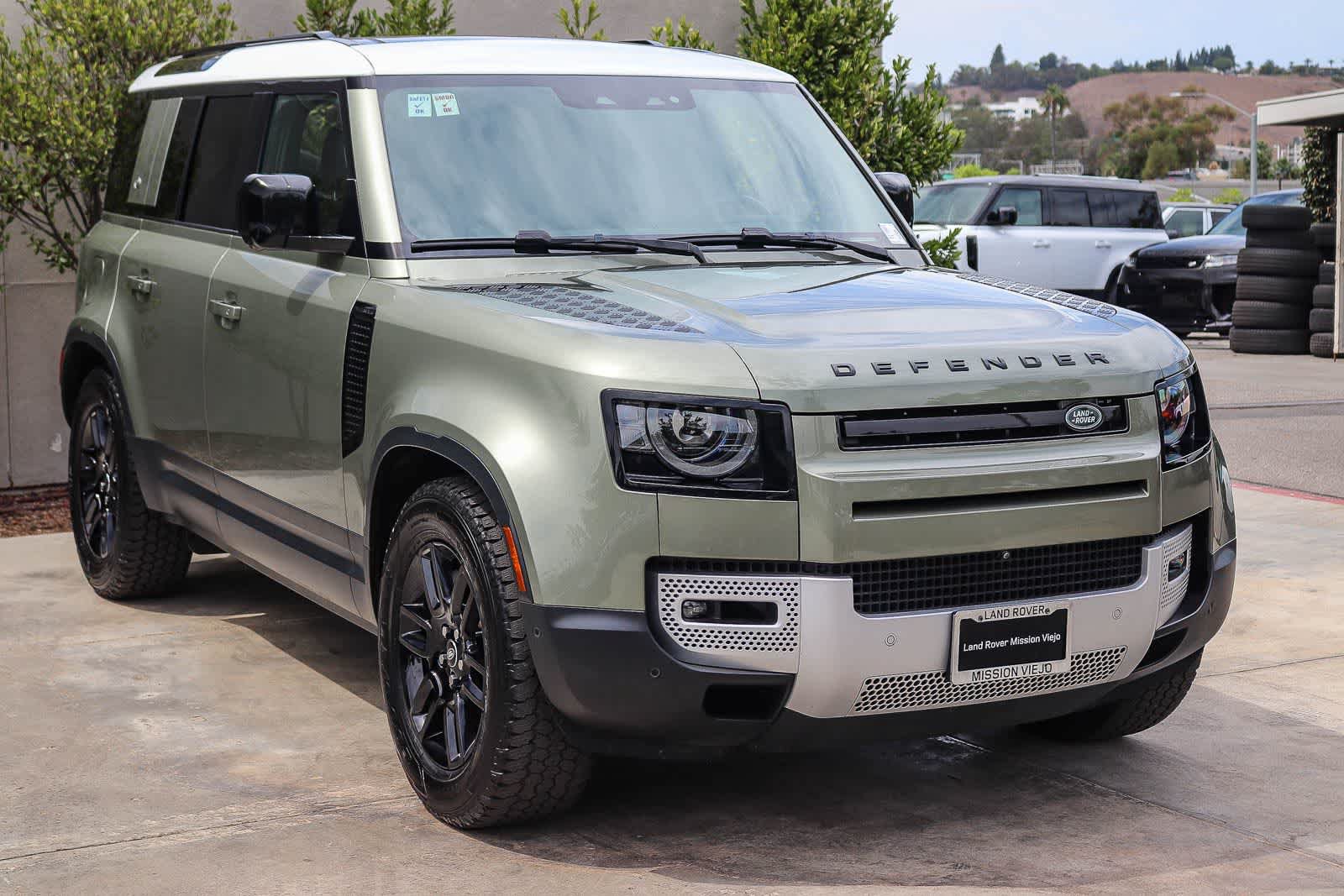 Used 2024 Land Rover Defender 110 S AWD/4WD image 3