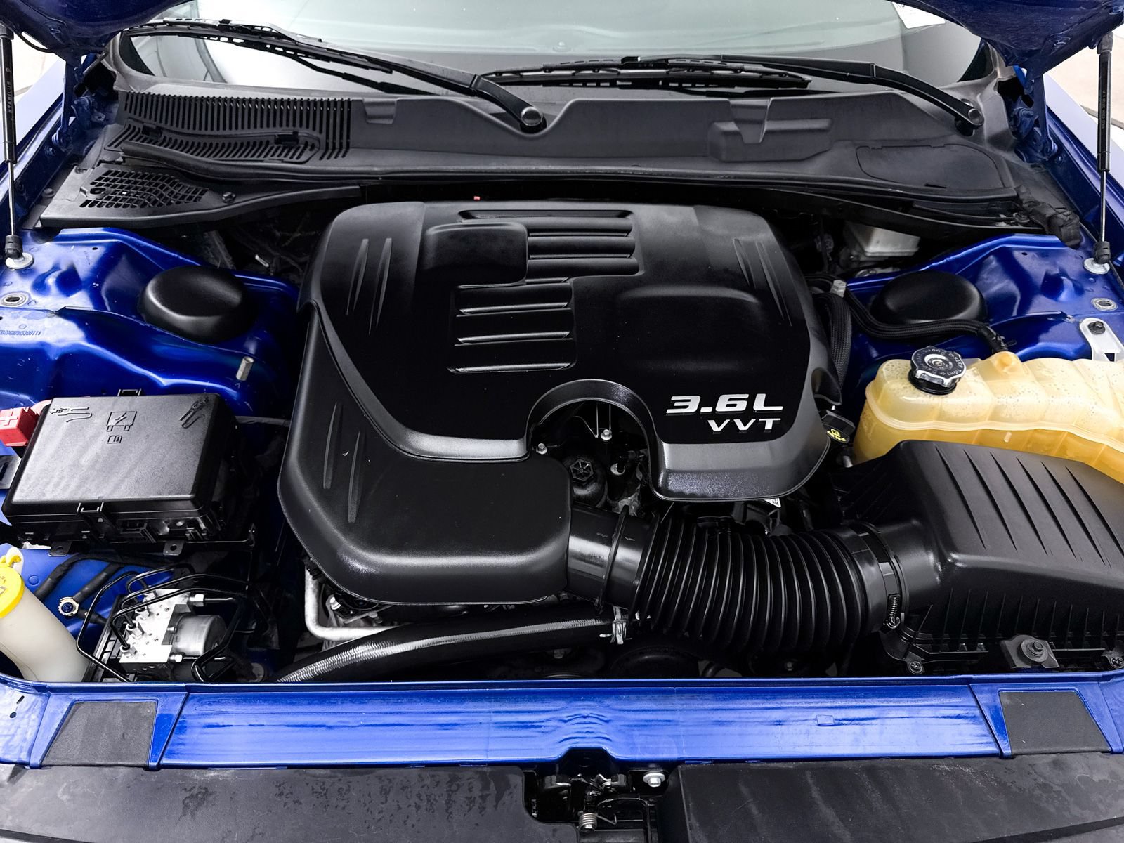 Used 2021 Dodge Challenger SXT RWD image 12