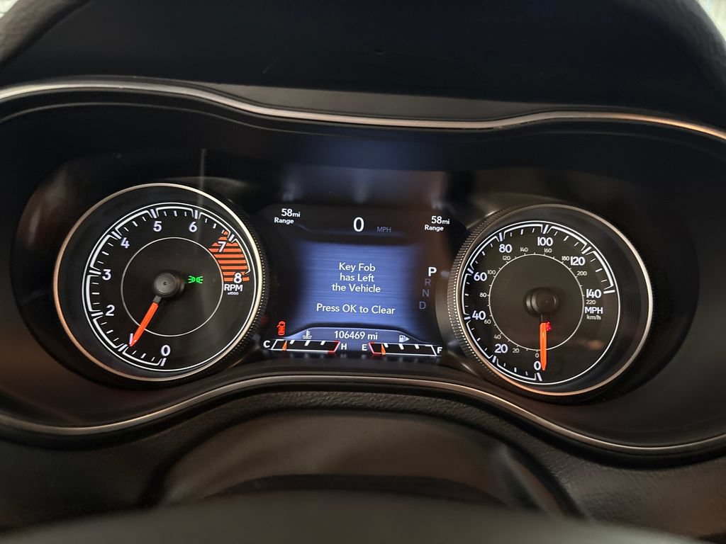 Used 2020 Jeep Cherokee Trailhawk w/ Cold Weather Group AWD/4WD image 21