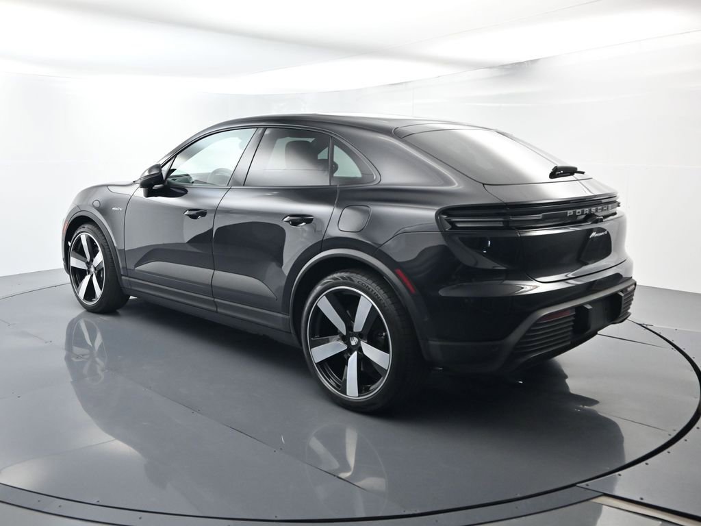 Certified 2024 Porsche Macan 4 Electric image 3