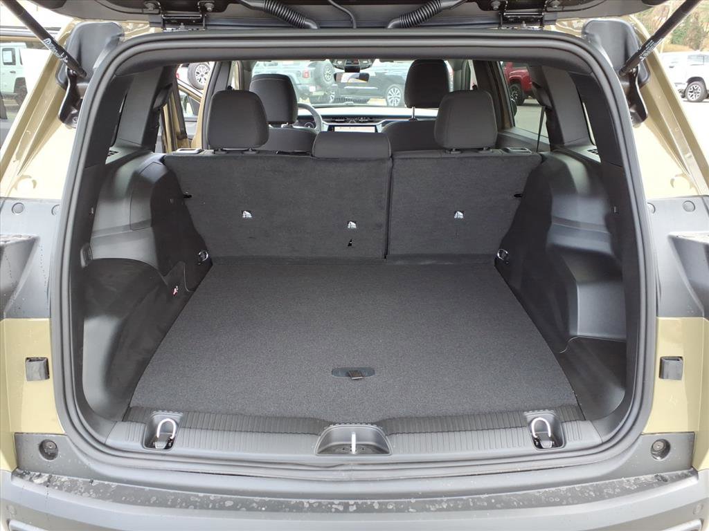 New 2026 Jeep Cherokee Laredo image 13