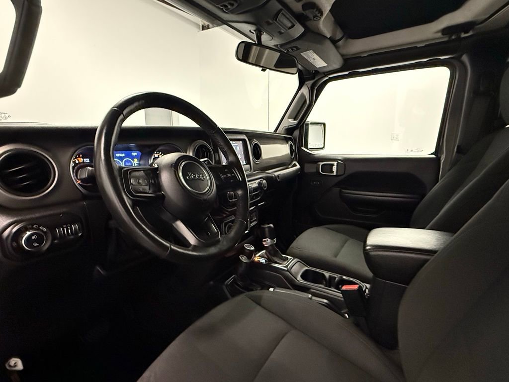 Used 2021 Jeep Gladiator Willys image 16