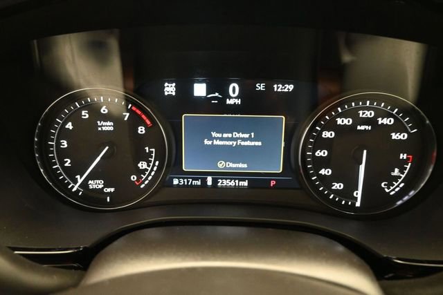 Used 2023 Cadillac XT5 Premium Luxury w/ Technology Package AWD/4WD image 13