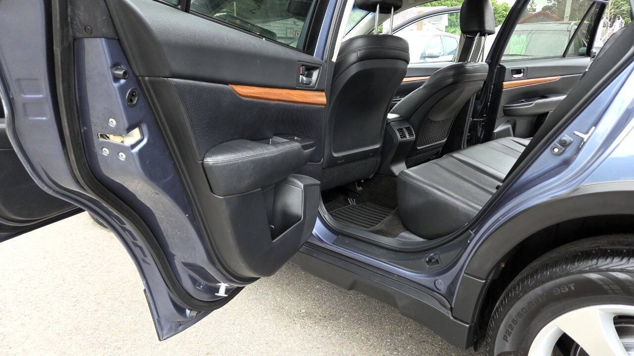 Used 2013 Subaru Outback 2.5i Limited w/ Moonroof Pkg AWD/4WD image 29