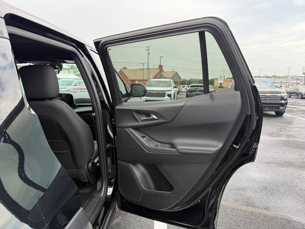 New 2027 Chevrolet Equinox LT w/ Safety and Technology Package AWD/4WD image 19