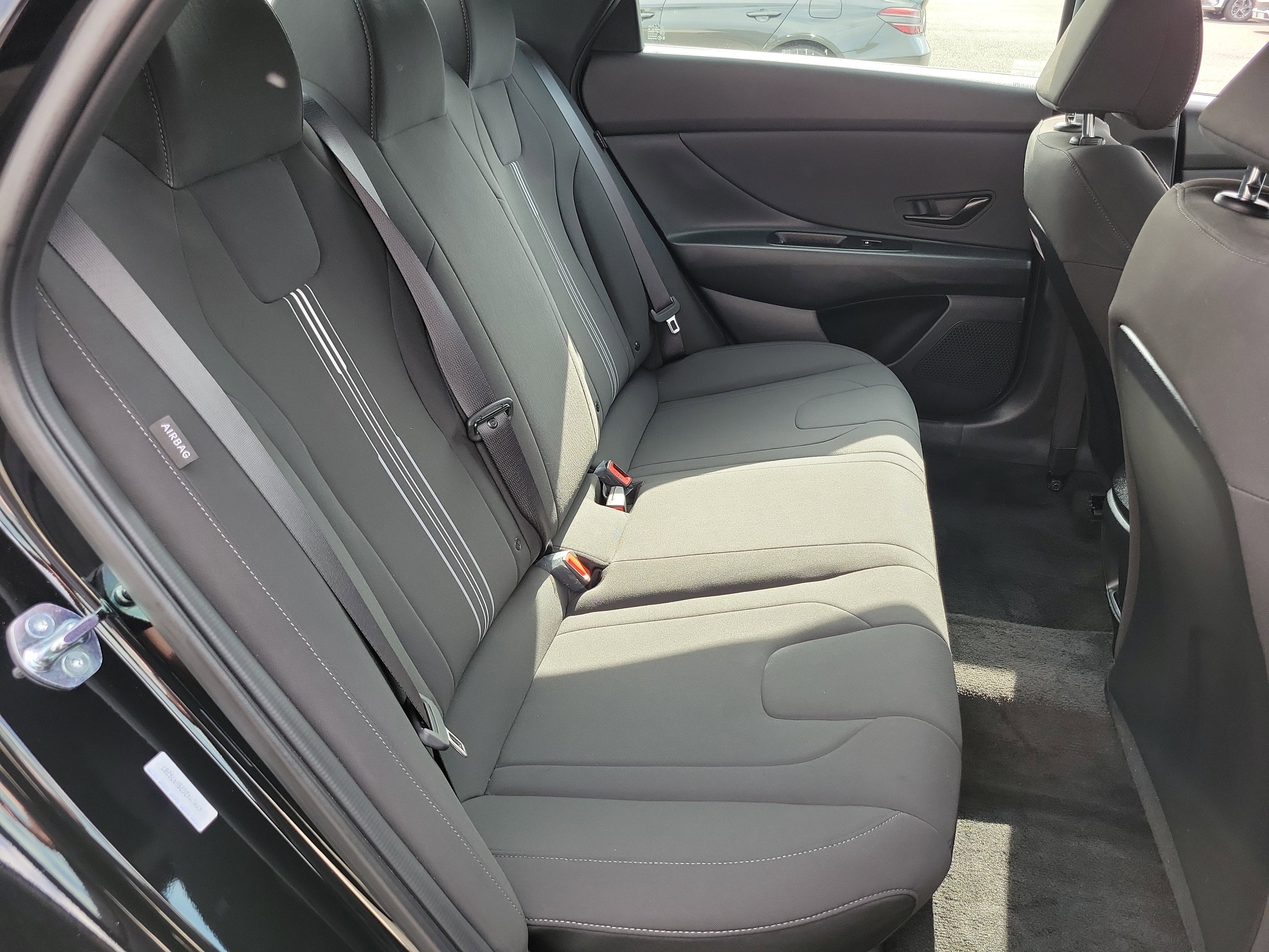 Certified 2025 Hyundai Elantra Sport w/ Cargo Package image 20