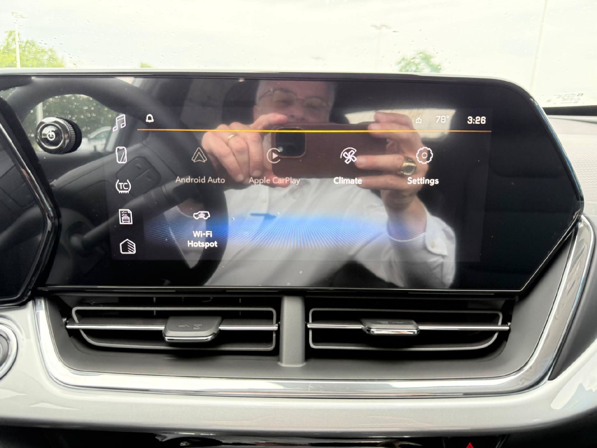 New 2026 Chevrolet Trax LT w/ Driver Confidence Package FWD image 17