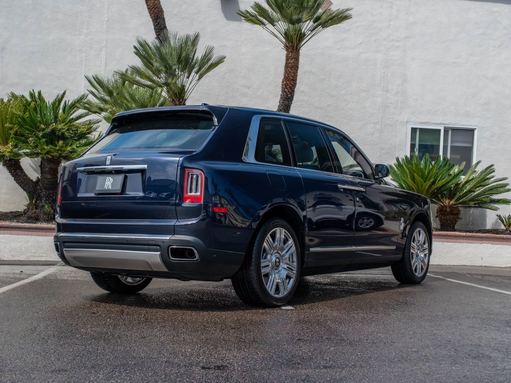Certified 2019 Rolls-Royce Cullinan AWD/4WD image 2