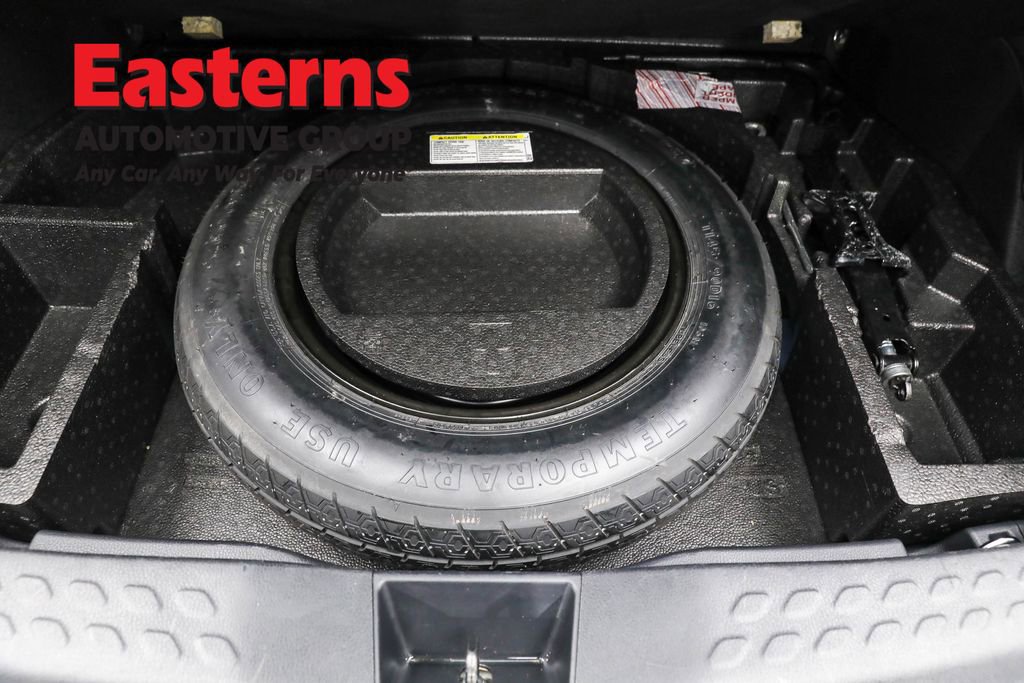 Used 2021 Toyota C-HR XLE image 22