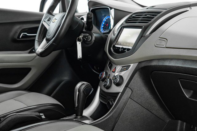 Used 2016 Chevrolet Trax LT w/ LT Convenience Package image 21