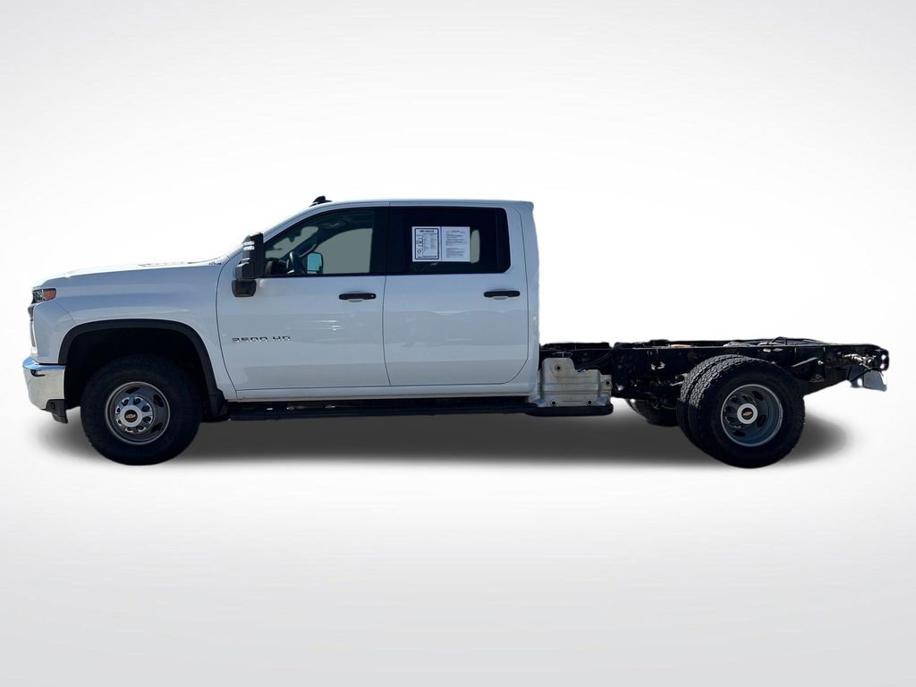 Used 2023 Chevrolet Silverado 3500 W/T w/ WT Convenience Package AWD/4WD image 2