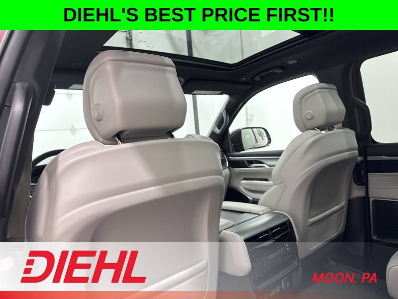 New 2026 Jeep Grand Wagoneer 4WD w/ Premium Group I image 24