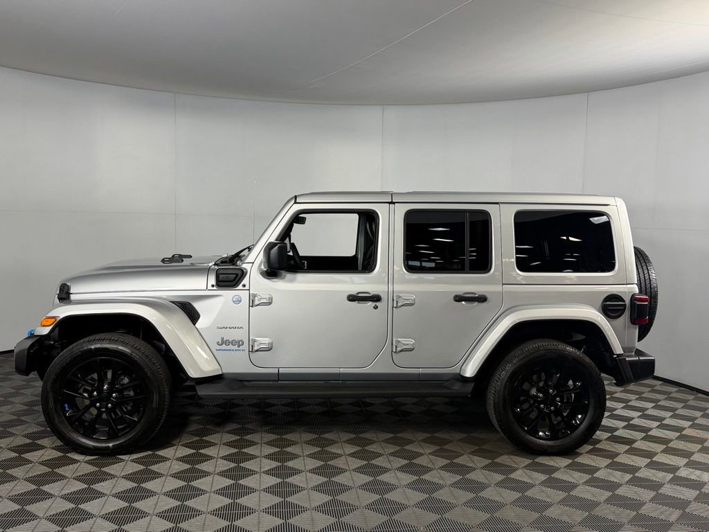 Used 2023 Jeep Wrangler Unlimited Sahara image 9