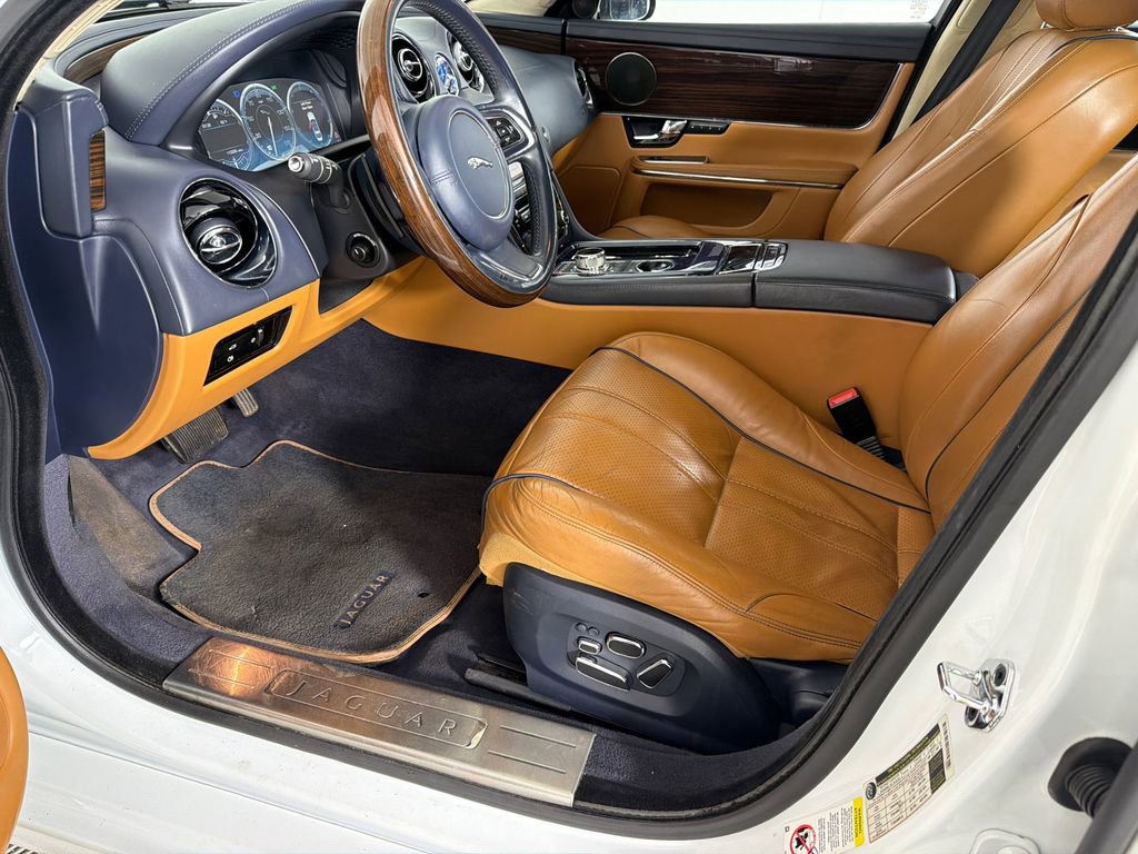 Used 2012 Jaguar XJ L image 11