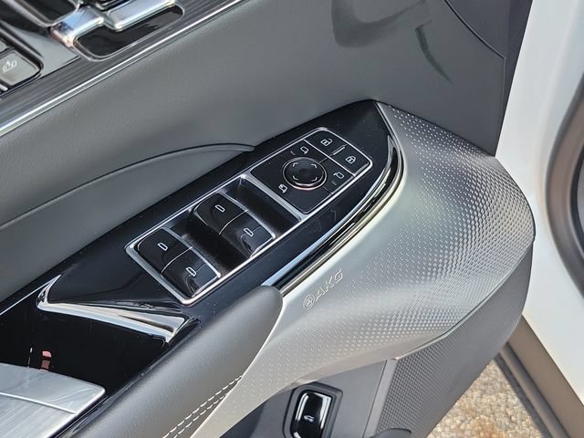 Certified 2024 Cadillac Lyriq Sport w/ LPO, Floor Liner Package AWD/4WD image 9
