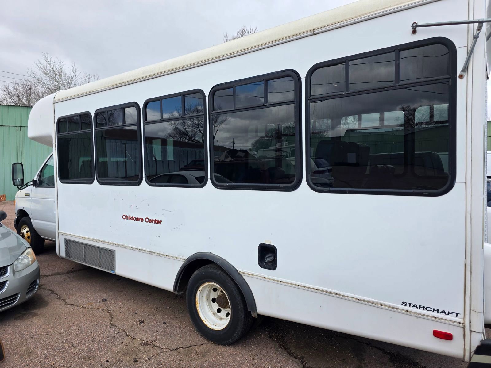 Used 2006 Ford E-450 and Econoline 450 RWD image 3