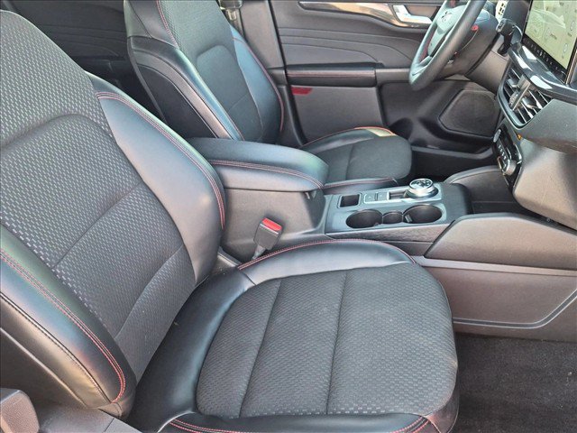 Certified 2023 Ford Escape ST-Line w/ Tech Pack #1 FWD image 21