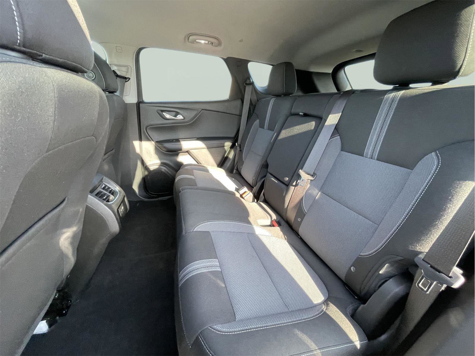 Used 2023 Chevrolet Blazer LT w/ Convenience Package image 16