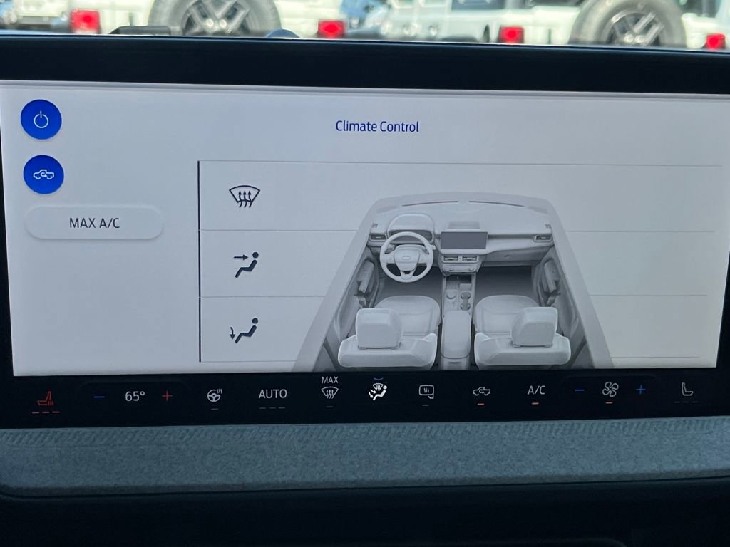 New 2026 Ford Maverick XLT image 30