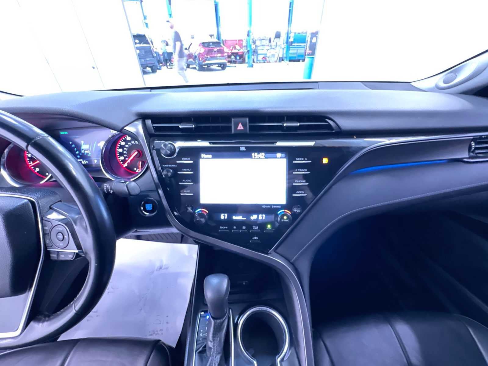 Used 2019 Toyota Camry XSE w/ Navigation Package FWD image 23