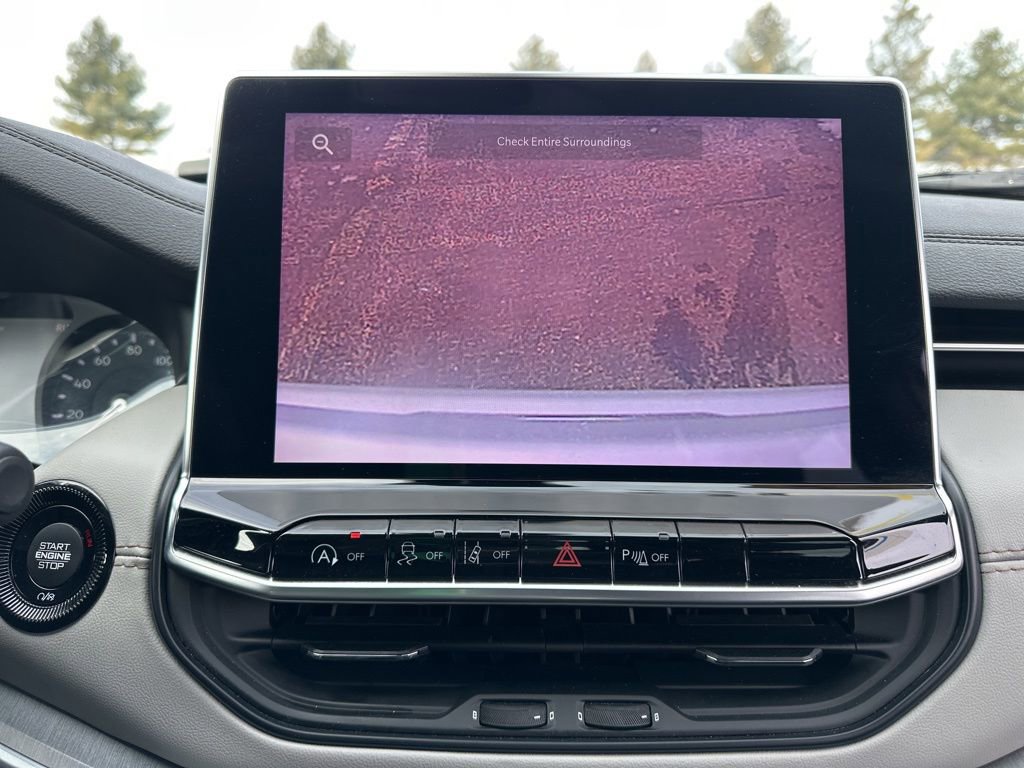 Used 2025 Jeep Compass Limited image 41