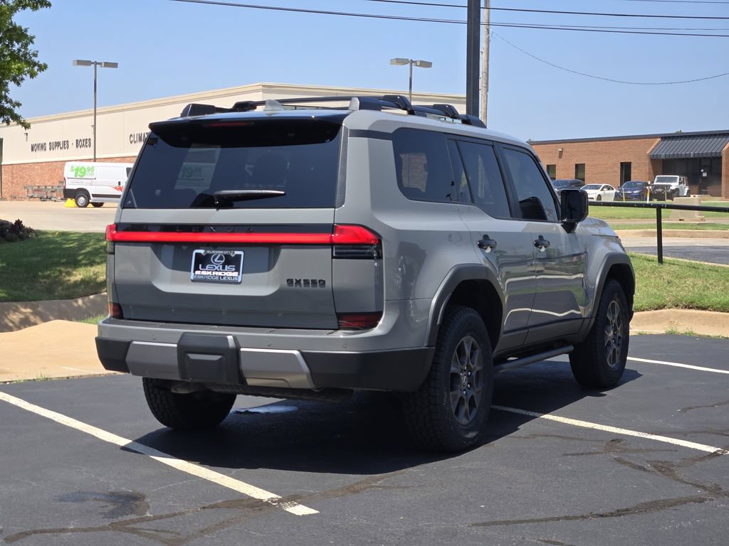 Used 2024 Lexus GX 550 AWD/4WD image 7