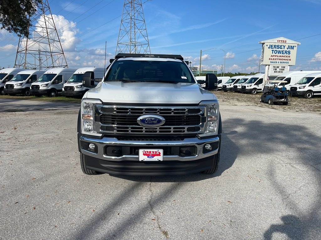 New 2026 Ford F550 4x4 Crew Cab image 3