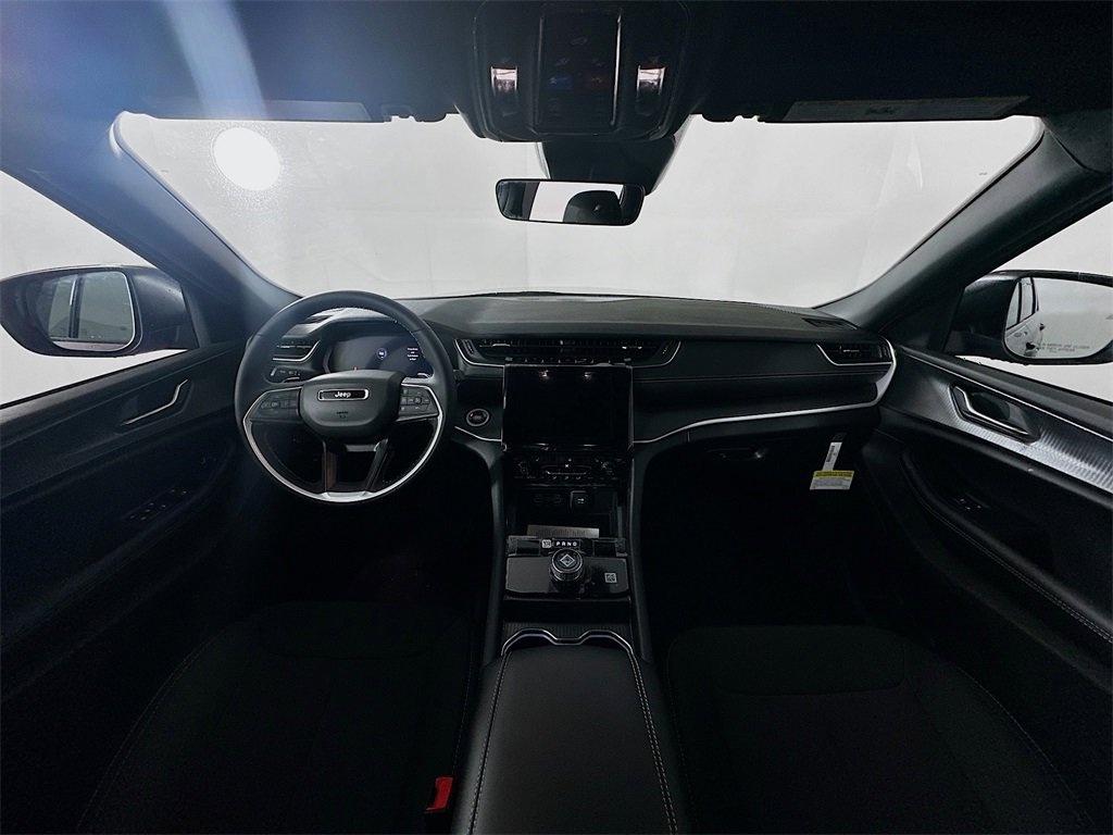 New 2026 Jeep Grand Cherokee L 4WD image 9