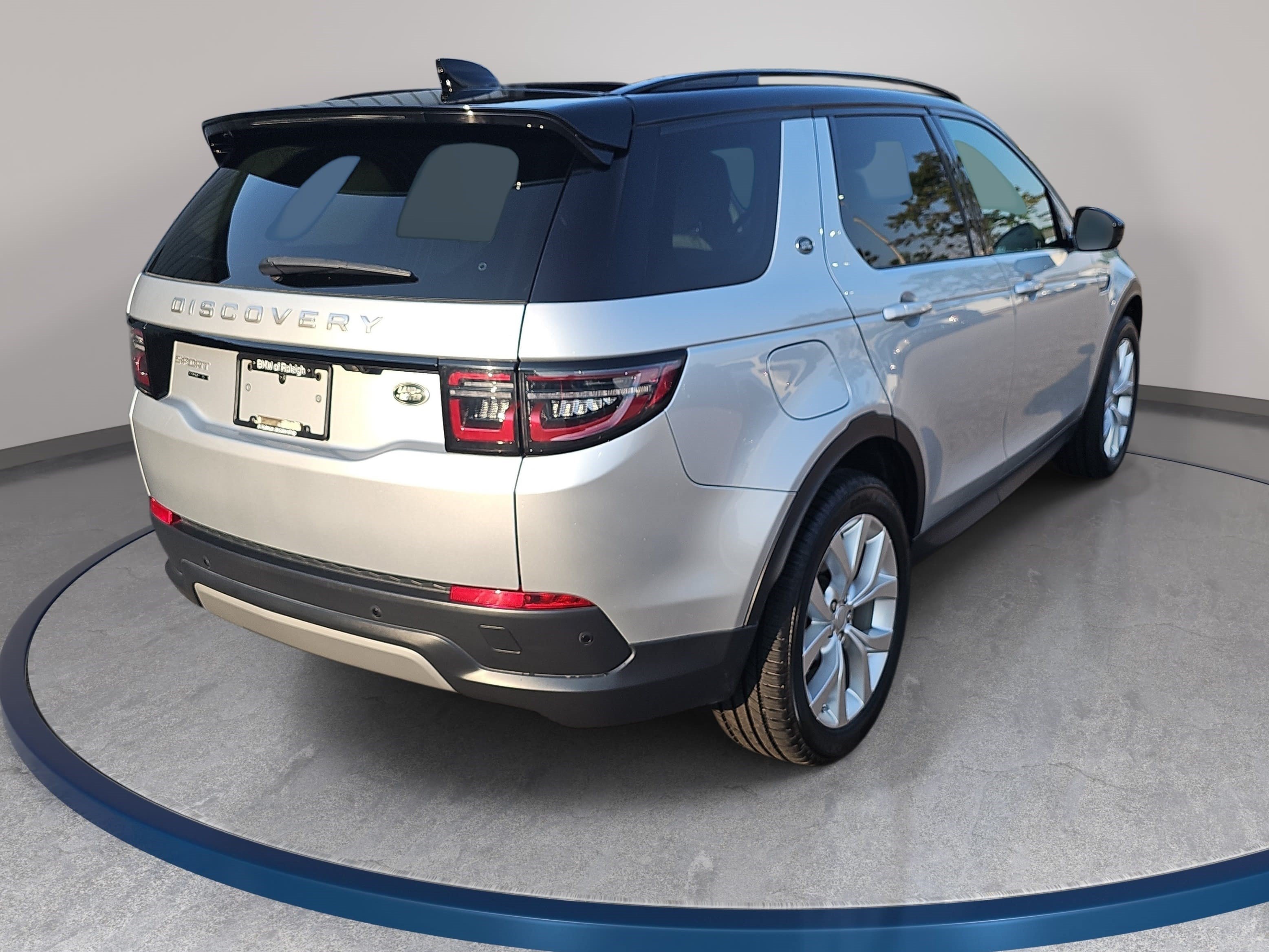 Used 2020 Land Rover Discovery Sport S AWD/4WD image 5