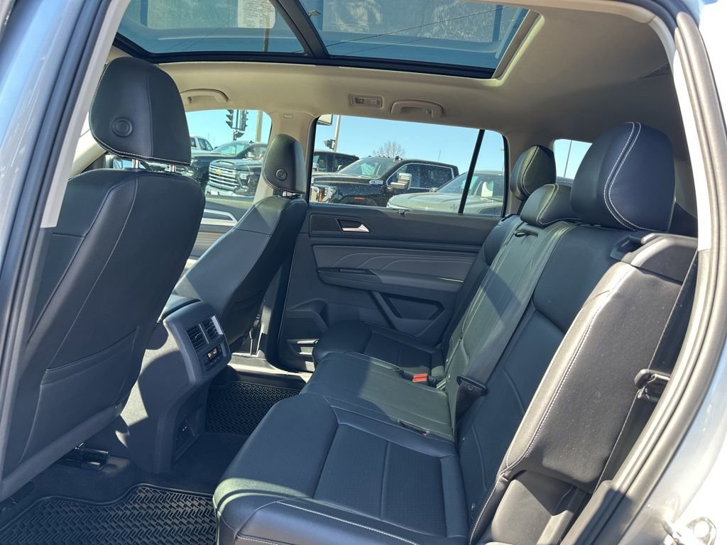 Used 2021 Volkswagen Atlas SE w/ Panoramic Sunroof Package image 12