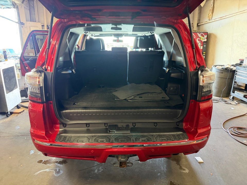 Used 2016 Toyota 4Runner Limited AWD/4WD image 18