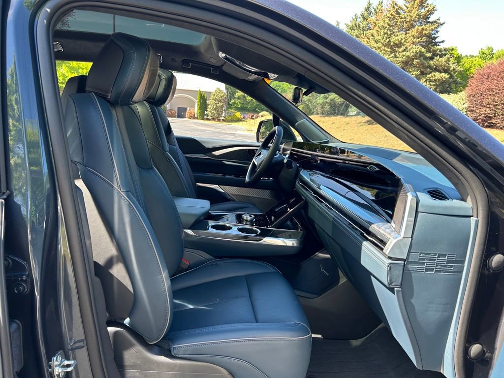 Used 2025 Cadillac Escalade IQ Luxury 2 w/ LPO, Premium Carpet Package AWD/4WD image 64