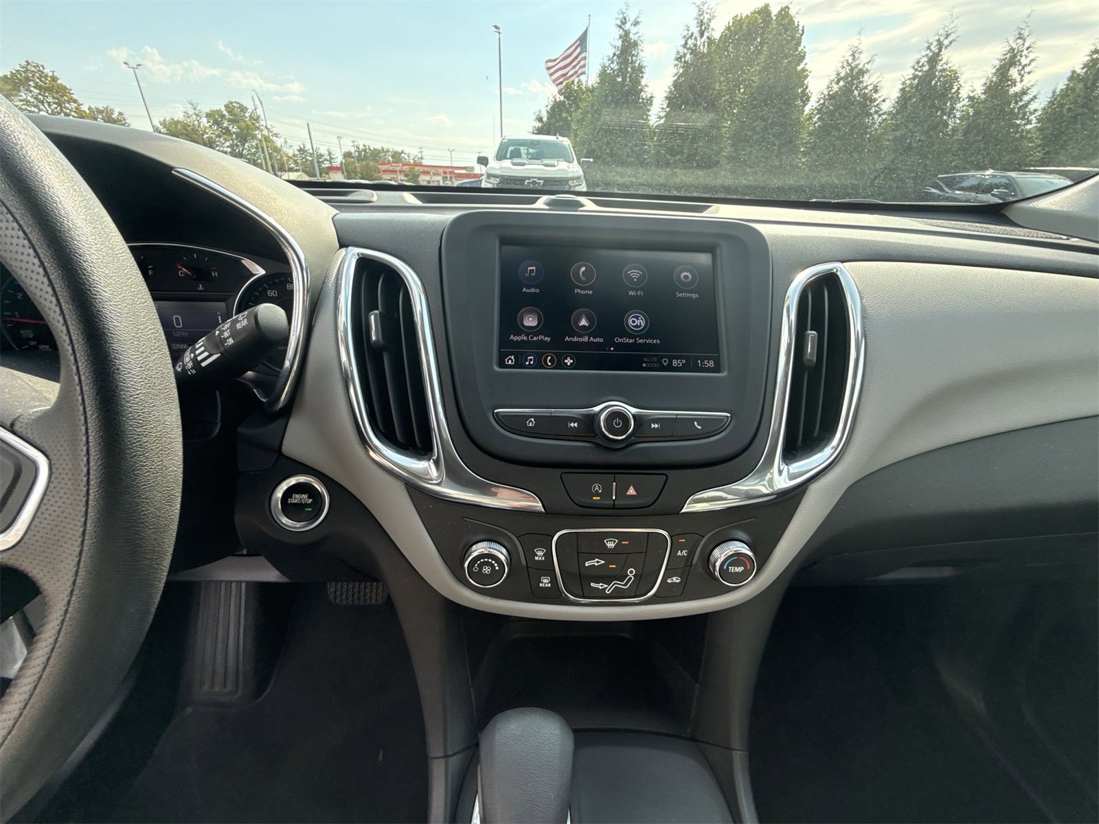 Used 2022 Chevrolet Equinox LS w/ LS Convenience Package image 11