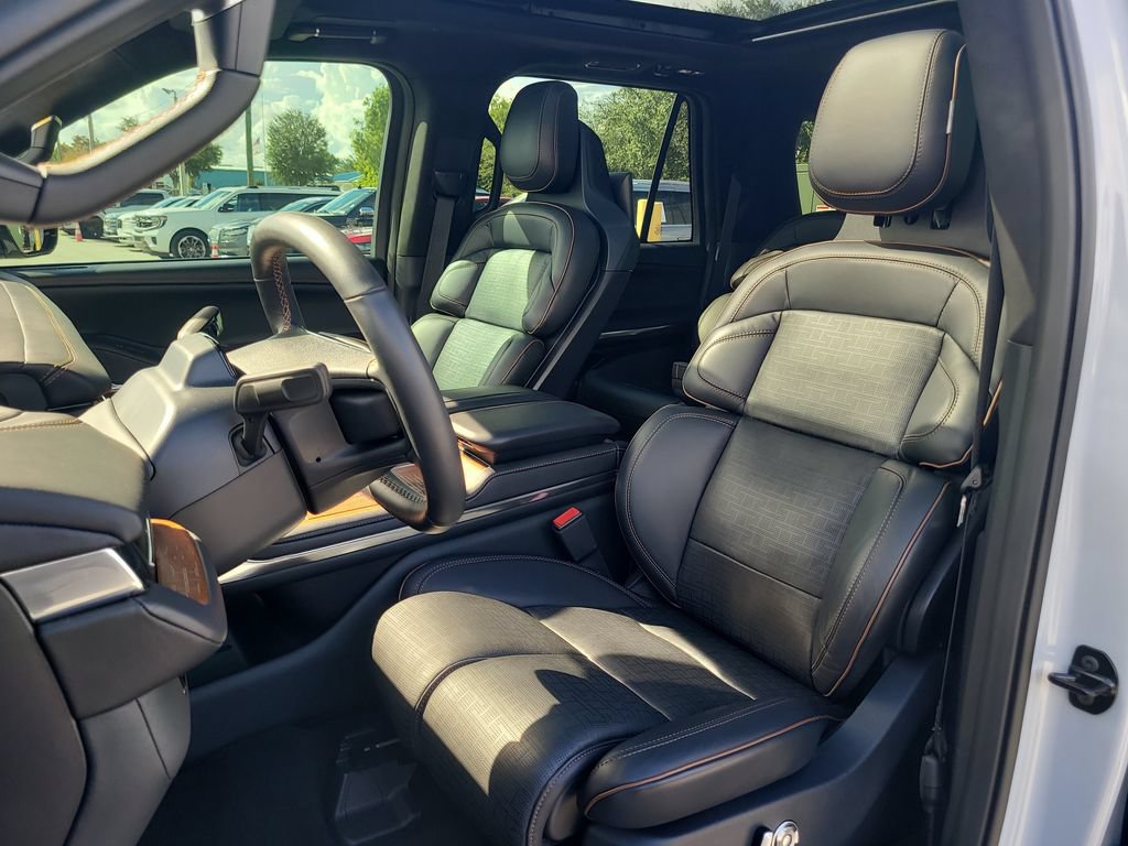 Used 2025 Lincoln Navigator L Black Label AWD/4WD image 20