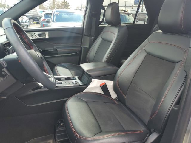 Certified 2024 Ford Explorer ST-Line w/ Class IV Trailer Tow Package AWD/4WD image 13